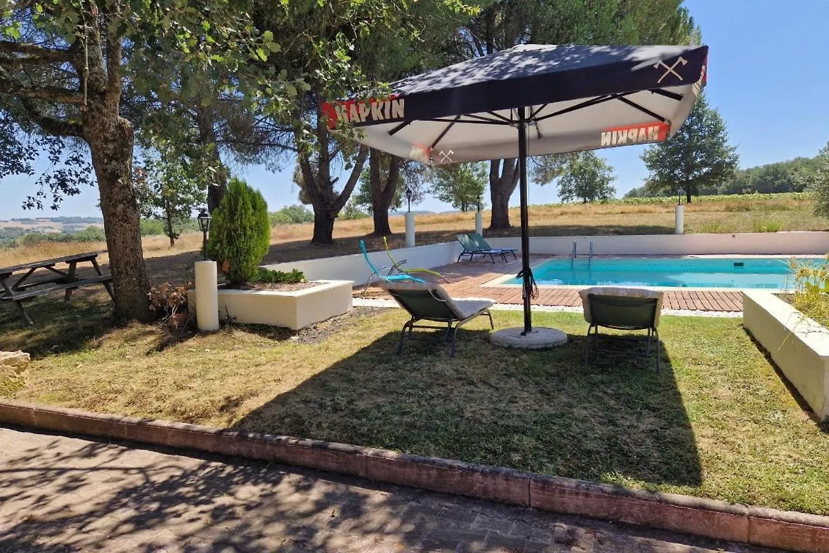 Konukevi Chambre Aramis Otel Ayguetinte Fransa